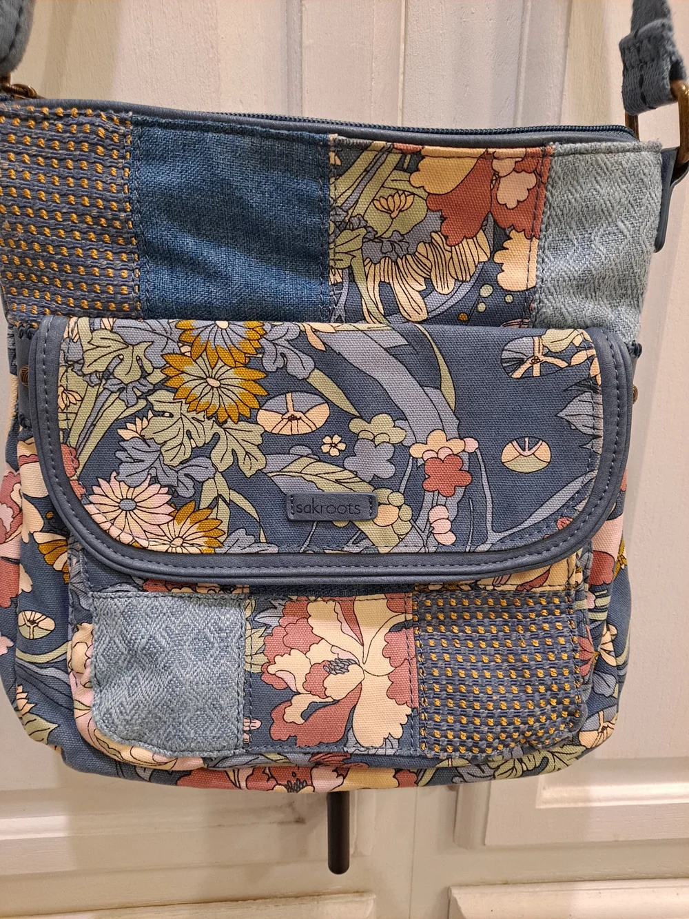 Sakroots Artist Circle Blue Floral Patchwork Cotton Crossbody Multicolor Accents - Picture 2 of 16
